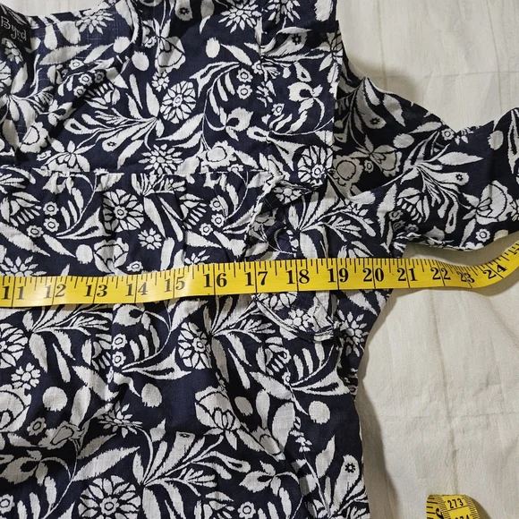 Lyza Byrd Navy Floral Ruffle Top Size Large 100% Cotton - Picture 6 of 7
